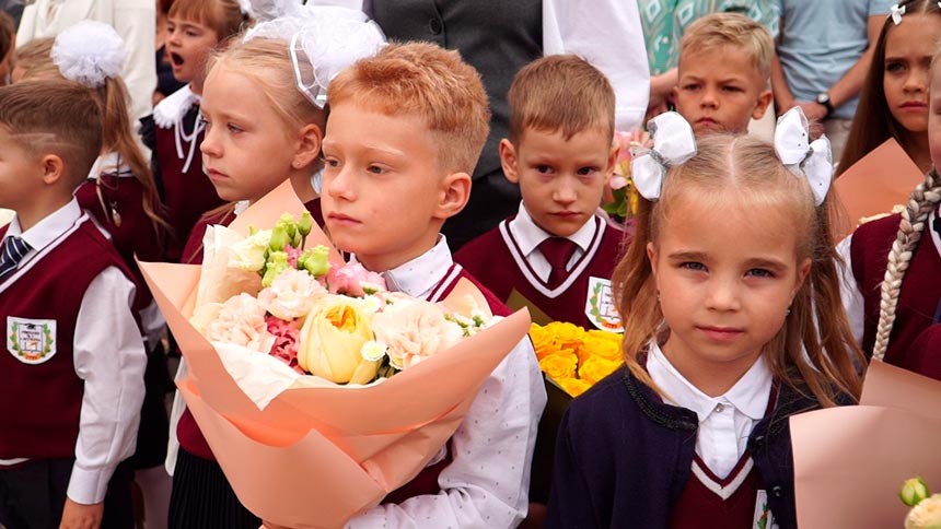 Более миллиона детей сели за парты в Беларуси! Рассказываем, каким был этот День знаний