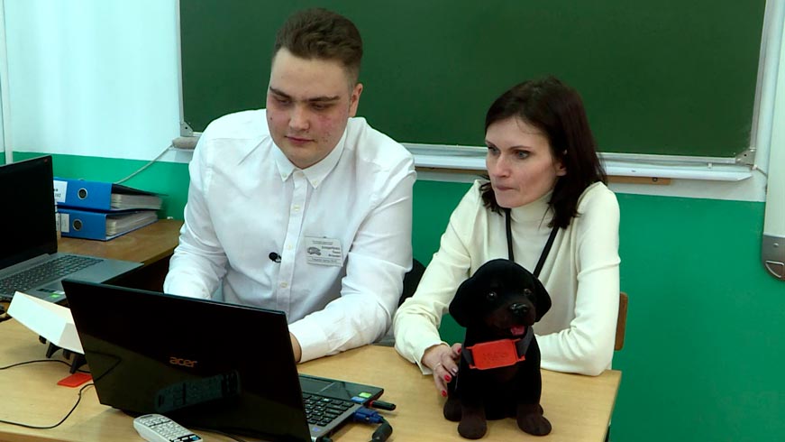 Советы по уходу и геолокация в телефоне. Вот какой гаджет для питомцев создали в Гомеле