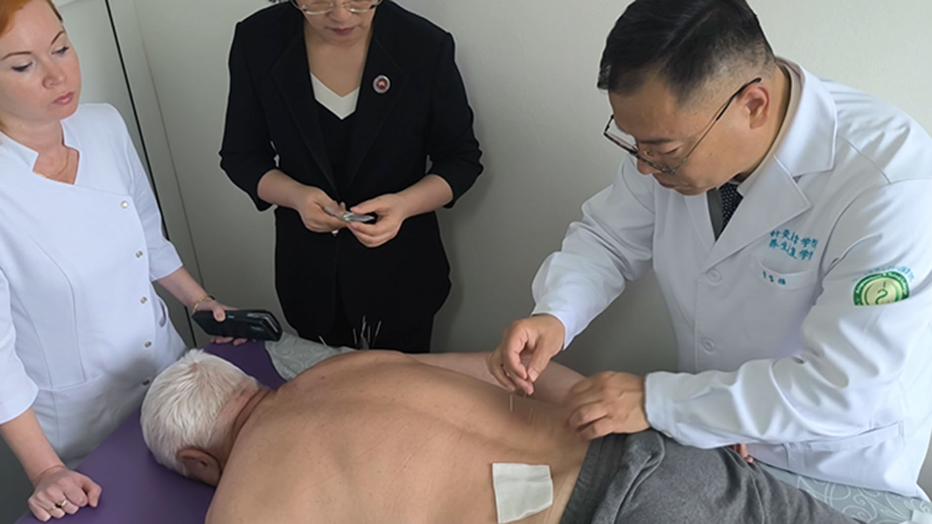 Иглоукалывание активно применяют белорусские медики – узнали об эффективности данного метода