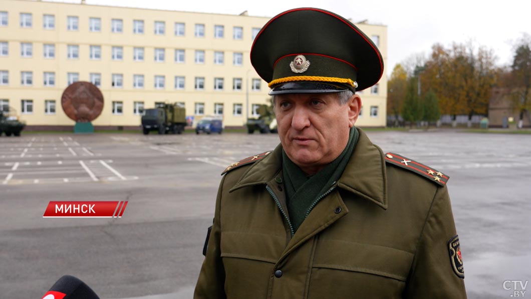 Состязания по строевой подготовке развернулись на плацу Военной академии-4