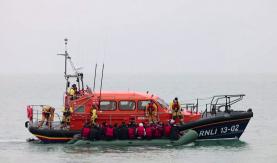 27 мигрантов погибли при попытке пересечь Ла-Манш