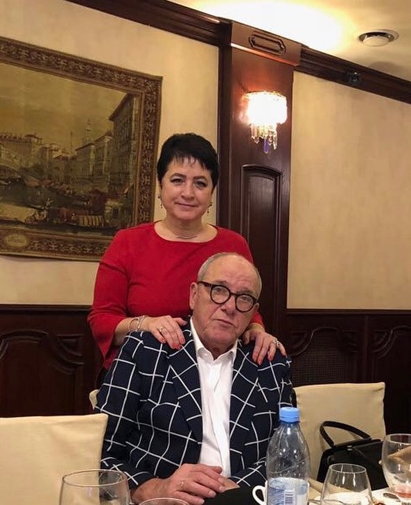 Девочку назвали Этель: 78-летний Эммануил Виторган стал отцом в третий раз-1