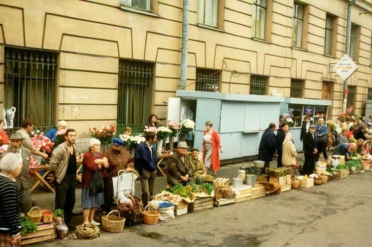 Джинсы и яркий макияж. Девять фото из 90-ых, которые вызовут ностальгию -3