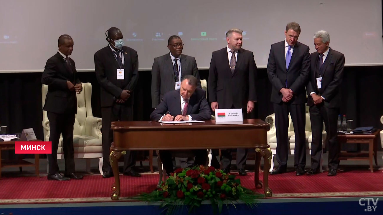 Трансфер технологий, IT. Какие проекты обсуждают на Белорусско-Африканском экономическом форуме в Минске?-7