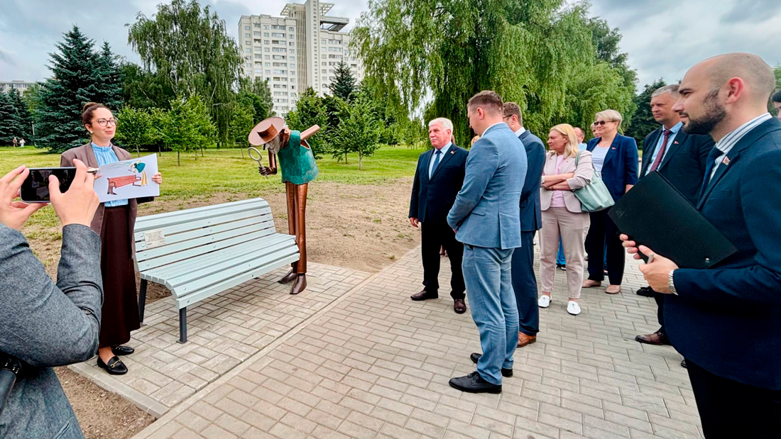 Вдохновлено детским творчеством: МТС открыл арт-объект в Минске-4