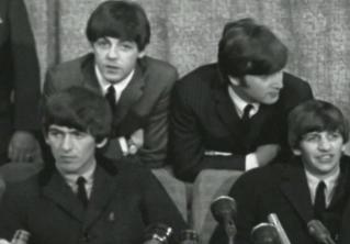 Памятные вещи The Beatles выставили на аукцион. За сколько хотят продать очки Джона Леннона?