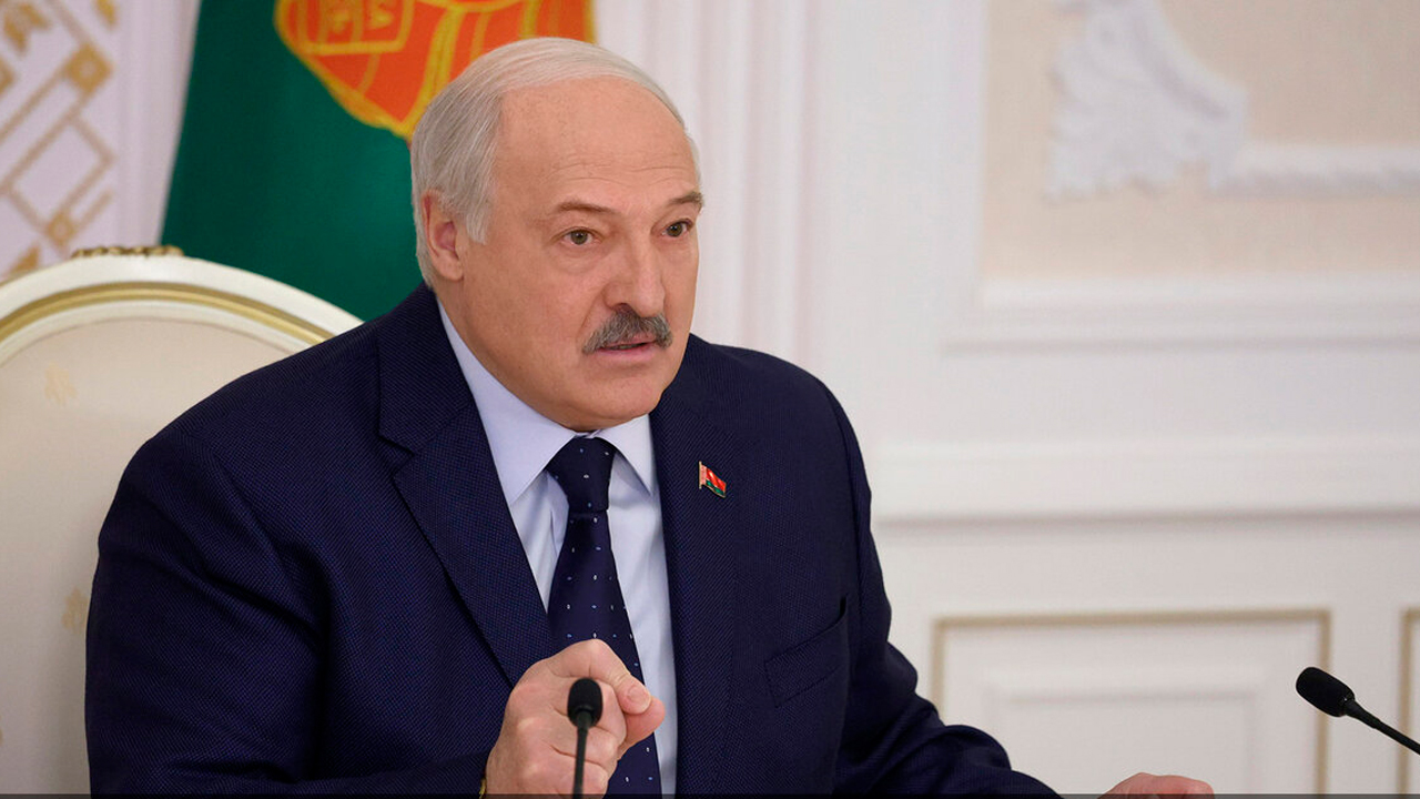 «У России большие козыри». Лукашенко о возможных мирных переговорах с Украиной