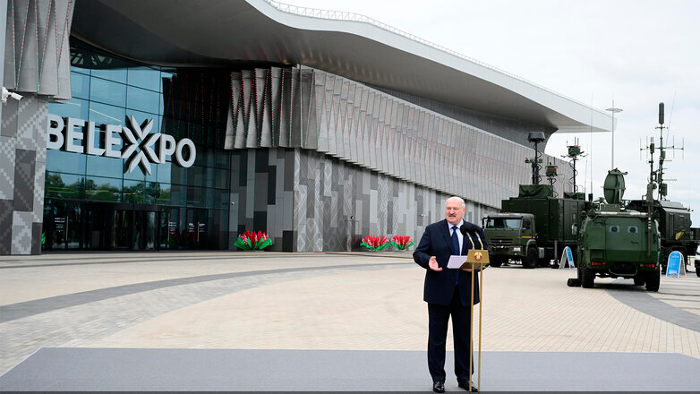 Лукашенко рассказал, о чем «шушукаются» белорусы на кухнях-0