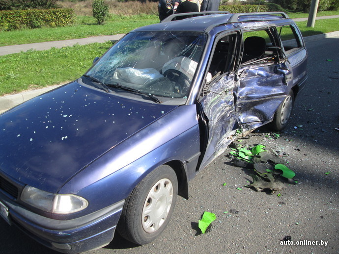 Барановичи: женщина на Opel не пропустила мотоцикл, 27-летний байкер погиб