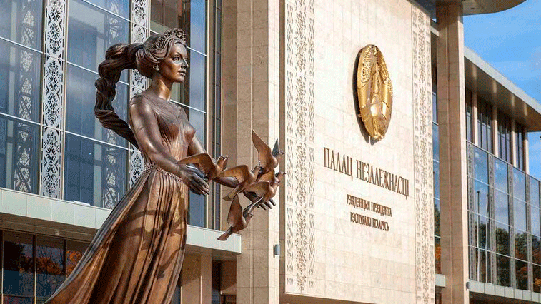 «За закрытыми дверьми». Лукашенко провел переговоры с представителями команды Трампа «За закрытыми дверьми». Лукашенко провел переговоры с представителями команды Трампа