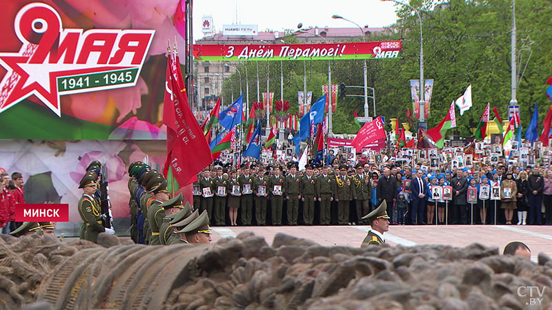 Восьмое десятилетие под мирным небом. Как прошла торжественная церемония на площади Победы в Минске 9 Мая-3