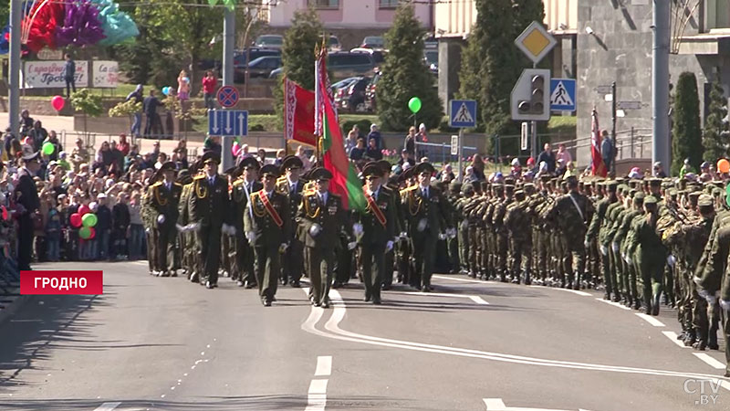 Выставка военной и ретротехники, автопробег, интерактивные площадки. Как в Гродно празднуют День Победы-4