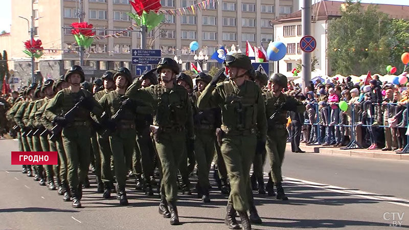 Выставка военной и ретротехники, автопробег, интерактивные площадки. Как в Гродно празднуют День Победы-8