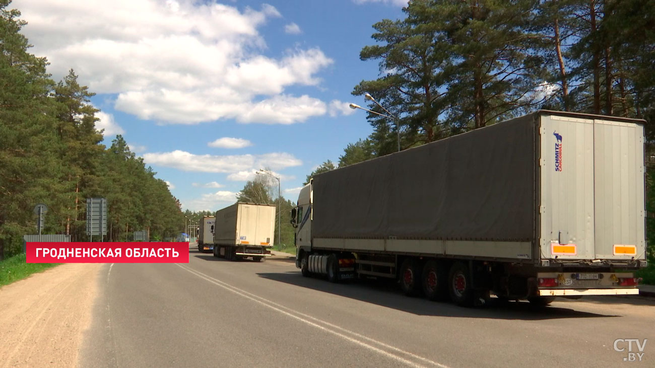 «Говорят, литовцы не хотят работать». Больше 2600 грузовиков стоят на границе с ЕС. Что там происходит сейчас?-1