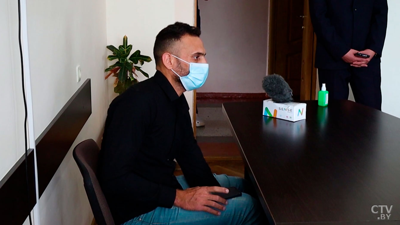 «Произошло какое-то уникальное событие». Что увидели зарубежные журналисты на белорусско-литовской границе-4