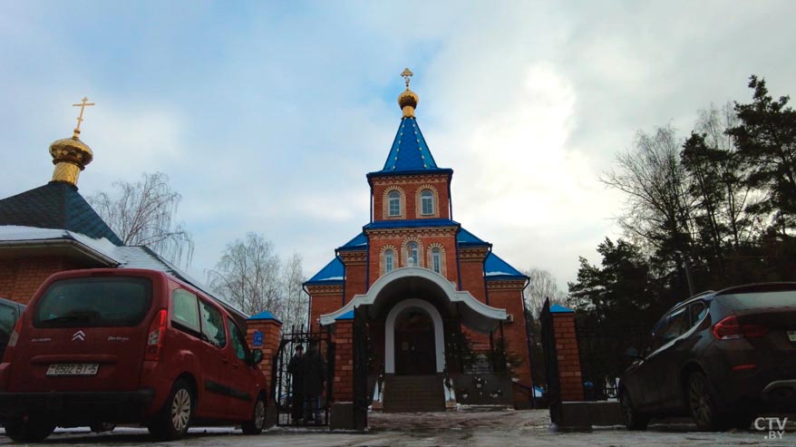 «Буквально всё делали сами прихожане». История первого в Беларуси храма в честь Рождества Христова-4