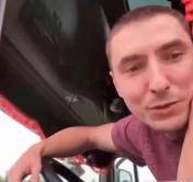 «Пускай успокаиваются, а то стыдно за землячков». Реакция дальнобойщиков на попытку оппозиции перекрыть дорогу на границе