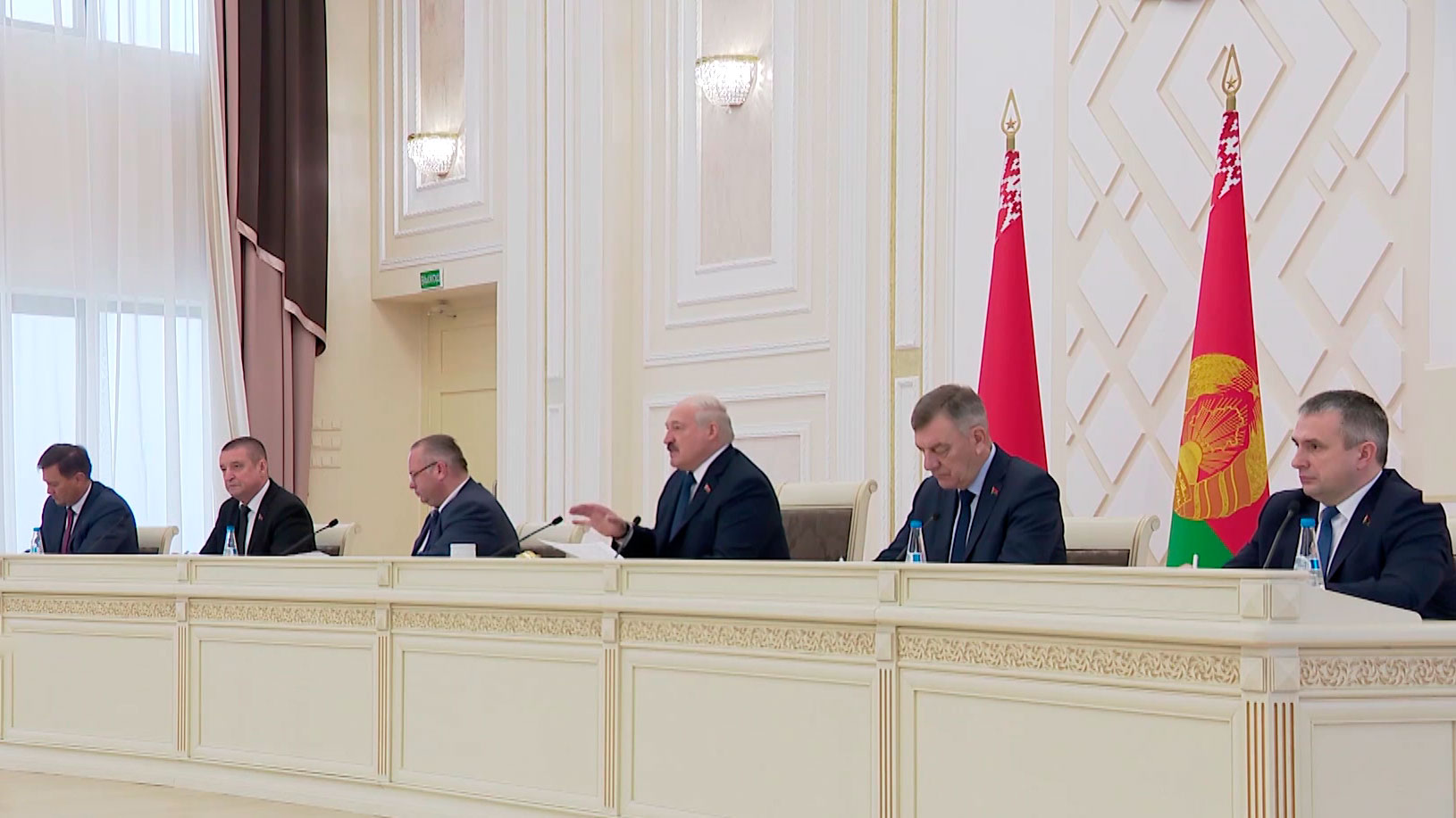 Президент: из-за подхода гомельского агропрома упущенная выгода составила 100 млн рублей. И провал не только в этом году