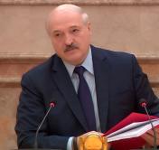 Александр Лукашенко: «Когда вы дотрагиваетесь до проекта Конституции, думайте о своих детях»