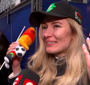 «У нас всегда позитив, всегда огонь, добро». Почему белорусы решили провести субботу на турнире по хоккею?