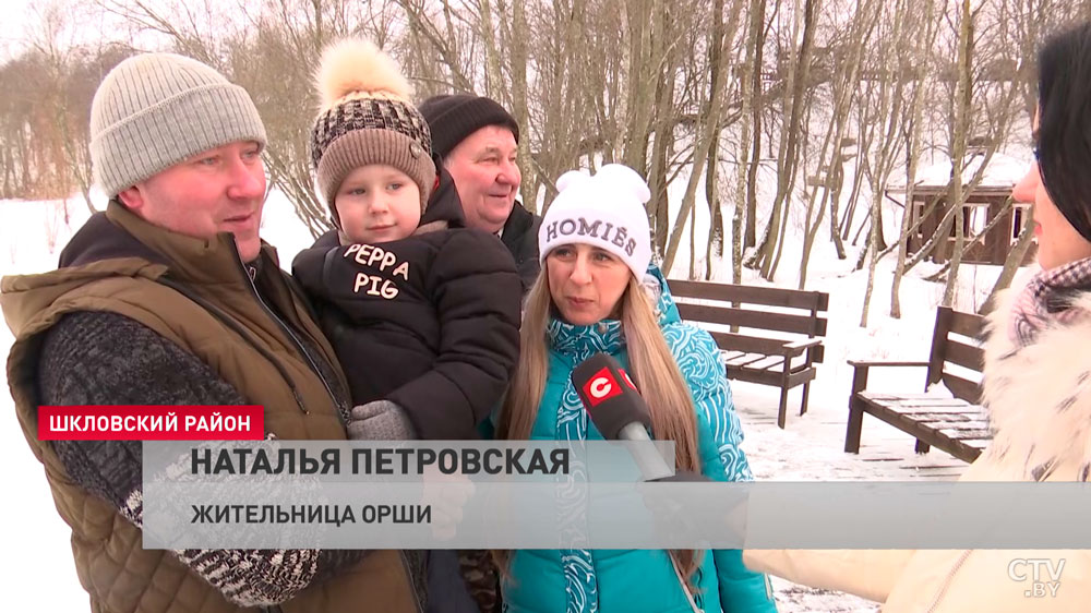 «Папа подговорил, чтобы я окунулся». В Крещение на Трофимовой кринице многолюдно. Что говорят белорусы про это место силы?-25