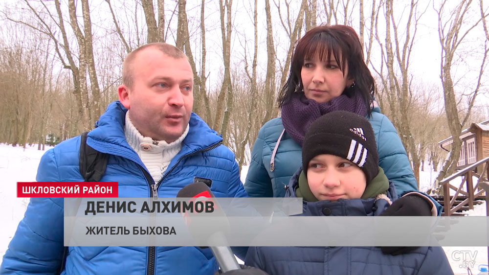 «Папа подговорил, чтобы я окунулся». В Крещение на Трофимовой кринице многолюдно. Что говорят белорусы про это место силы?-10