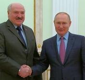 Лукашенко на встрече с Путиным: они пугают весь мир, что мы нападём на Украину. У нас в планах такого никогда не было