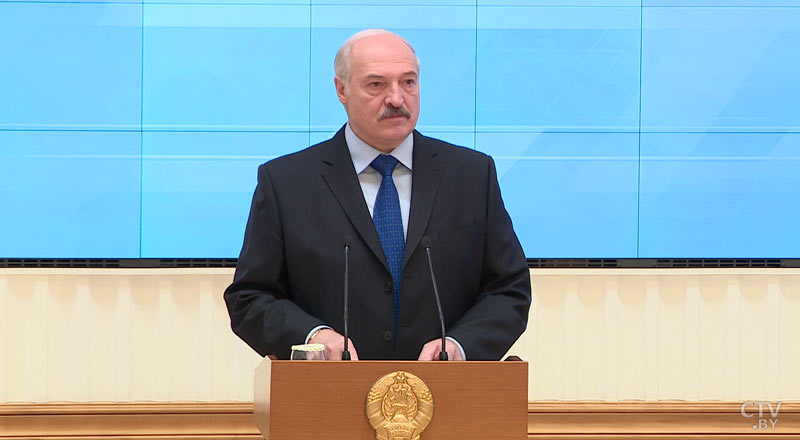 «Нужно срочно исправлять положение». Александр Лукашенко провёл совещание по развитию аграрной отрасли