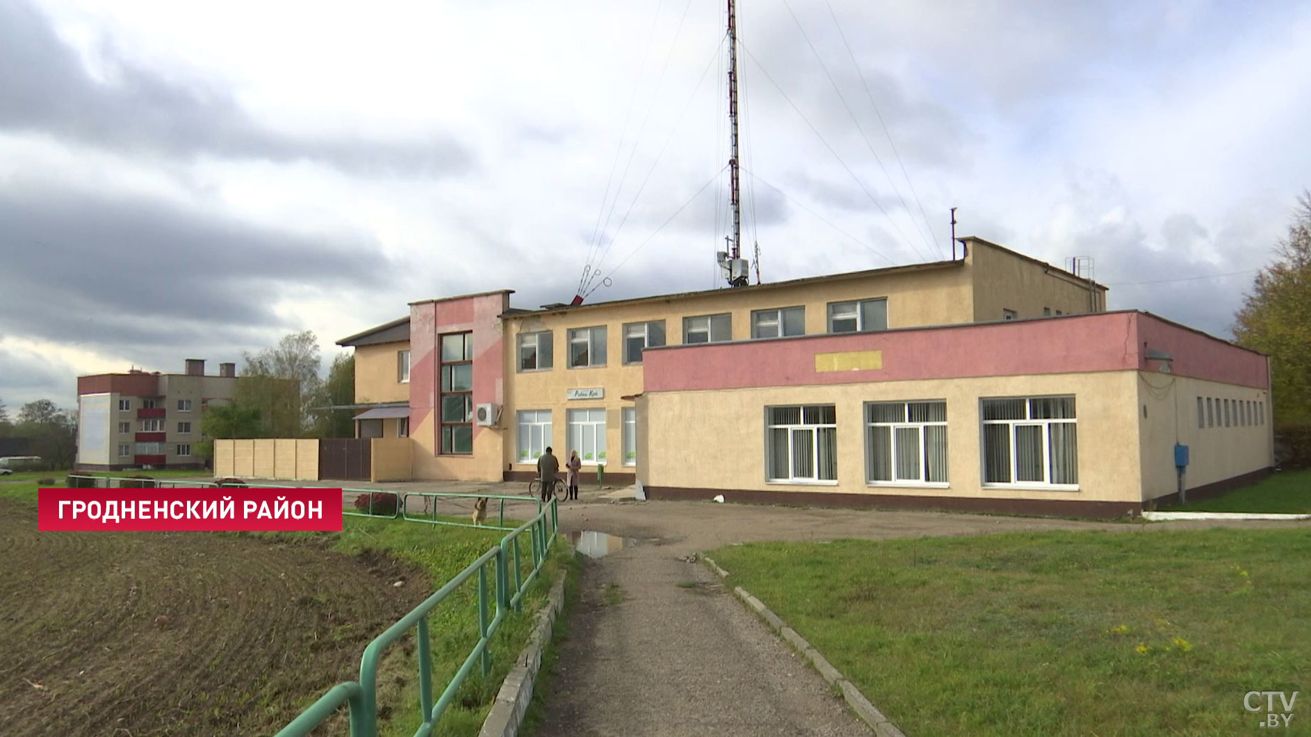 В Гродненском районе закрыли единственный в агрогородке магазин промтоваров. Как помогли жителям и решило ли это проблему?-25