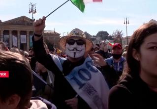 «Верните наши жизни». Акции протеста против коронавирусных ограничений проходят по Европе