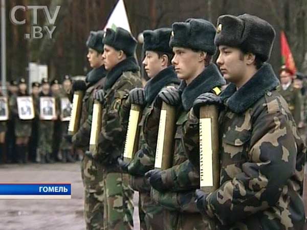 В честь 70-летия освобождения Гомеля от фашистской оккупации открыт Курган Славы и зажжены сотни свечей