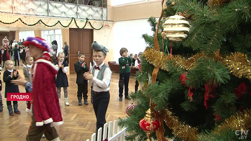 Согреть теплом каждого ребёнка. Первые новогодние подарки получили дети в Гродно в рамках акции «Наши дети»-33