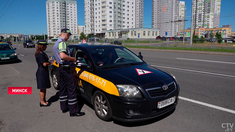 Аквапатрули на улицах Минска – ГАИ напоминает о правилах безопасности в жару-7