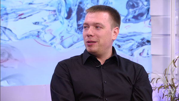 Уличные музыканты «Оркестра Фишера» рассказали, как их крестила бабушка и почему дети – самые благодарные слушатели -4