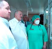 Лукашенко: очень важна оптимизация, ибо мы будем тратить деньги на содержание этих дворцов, а врачи будут ходить нищие