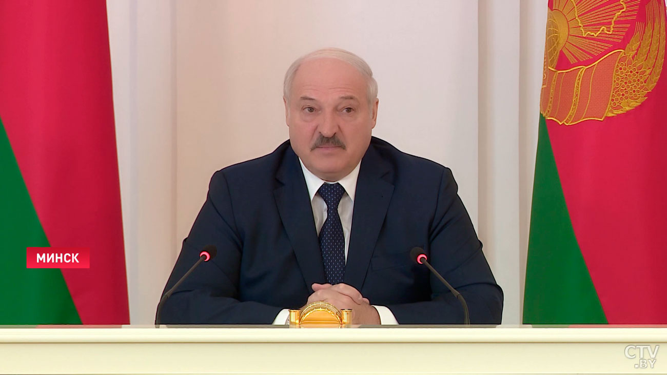 Лукашенко о чемодане, который он взял на встречу с Путиным: никаких там документов о самолёте, об этих террористах-4