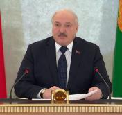 Лукашенко про украинских беженцев: это бедные люди, которые неделю вообще ничего не ели. И детки голодные