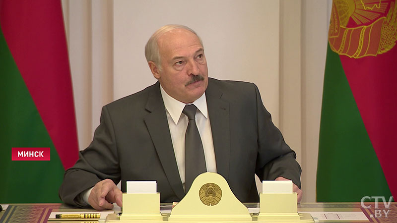 Александр Лукашенко: «Мы уже гвалтом кричим: не едьте за границу, побудьте дома»-4