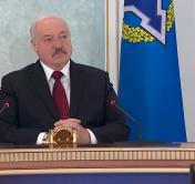 Лукашенко о беженцах на границе с Польшей: эти бедолаги находятся там без воды, без еды. Мне надо думать, что с ними делать