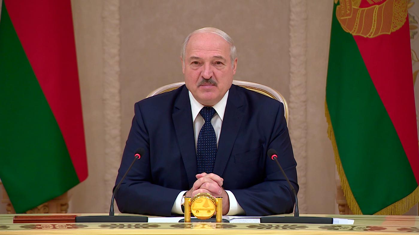 Александр Лукашенко встретился с губернатором Брянской области: мы готовы идти дальше, чем обычный товарообмен, – в технологии, науку-4