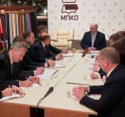 Александр Лукашенко на заводе в Гатово: приеду к вам через два-три года, вы скажете: «Смотри, всё в порядок привели»