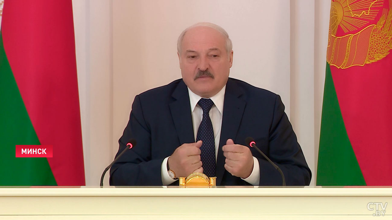 Александр Лукашенко об угрозах ЕС запретить транзит газа через Беларусь: не думаю, что европейцы выстрелят себе в ногу-4