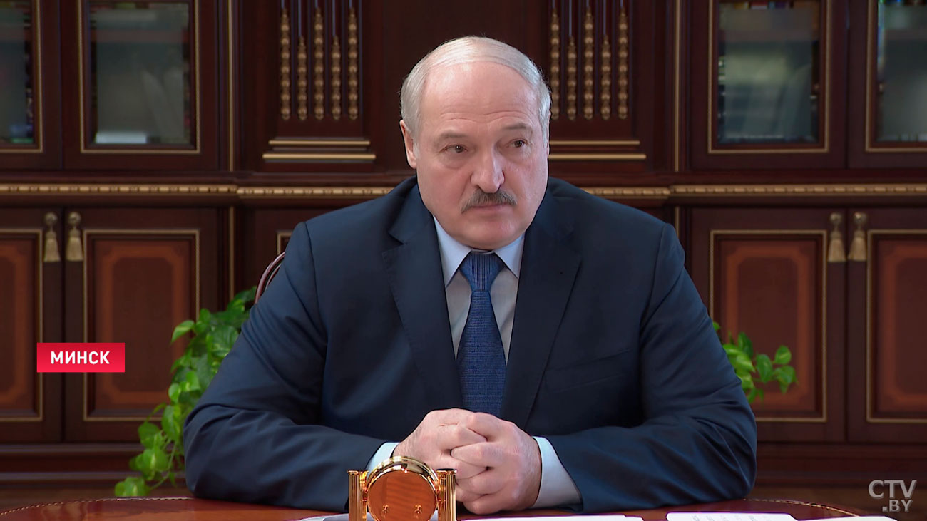 Александр Лукашенко: дошло до того, что некоторые из магазинов и супермаркетов отказывались брать к реализации белорусские товары-4