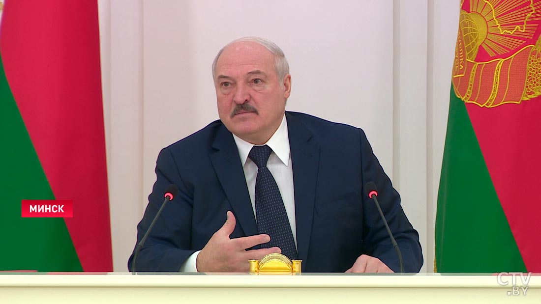 Александр Лукашенко: возникают новые агроусадьбы, вот их надо поддержать-4