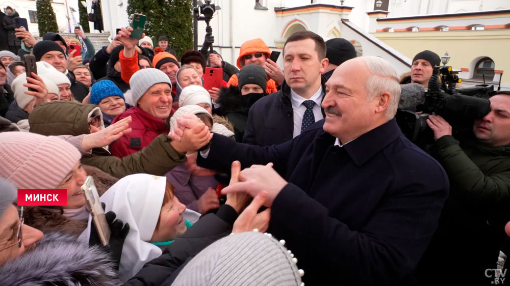 Президент зажёг рождественскую свечу в храме Свято-Елисаветинского монастыря-10