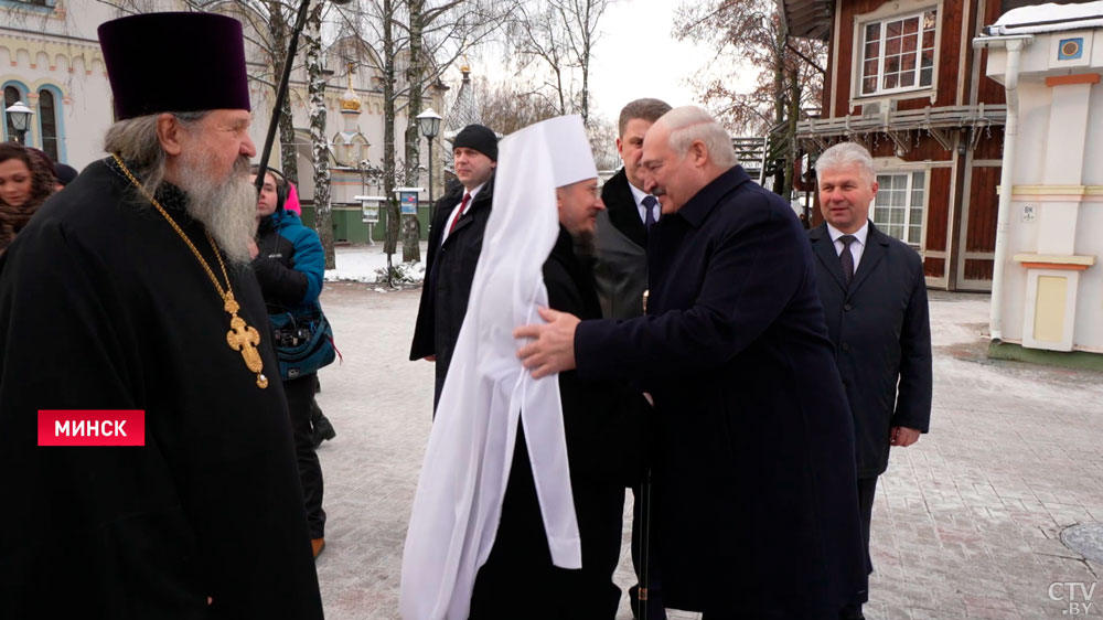 Президент зажёг рождественскую свечу в храме Свято-Елисаветинского монастыря-4