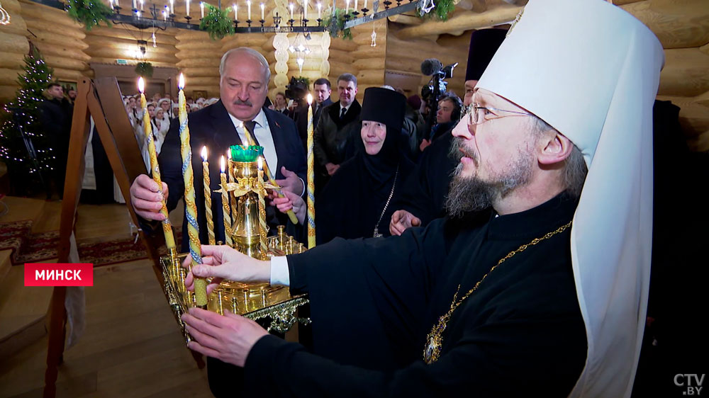 Президент зажёг рождественскую свечу в храме Свято-Елисаветинского монастыря-1