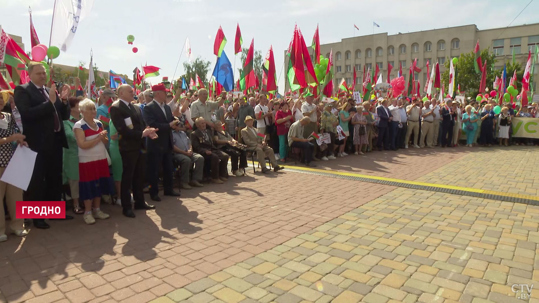 Александр Лукашенко в Гродно: хватает сегодня тех, кто хотел бы оттяпать клочок этой земли-1