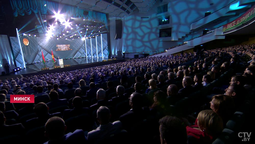 Президент Беларуси: цель одна – спасти страну, сохранить рабочие места, не потеряв доходы. Скажу прямо: не до жиру -7