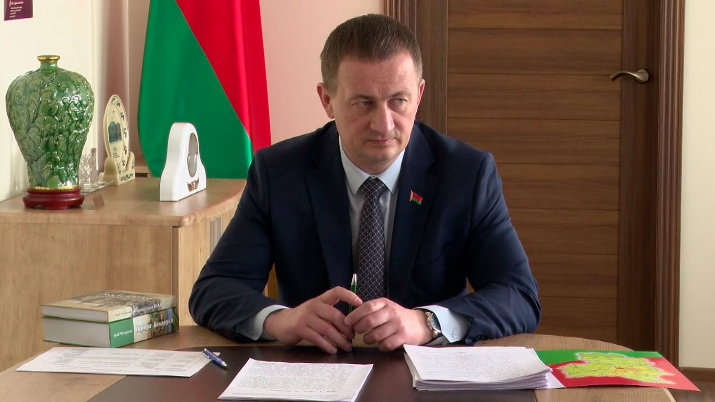 Александр Турчин провёл личный приём граждан в Несвиже